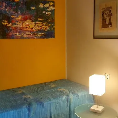 La Casa Del Melograno Alojamento de Acomodação e Pequeno-almoço 4*