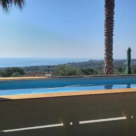 La Casa Del Melograno Alojamento de Acomodação e Pequeno-almoço Santa Venerina