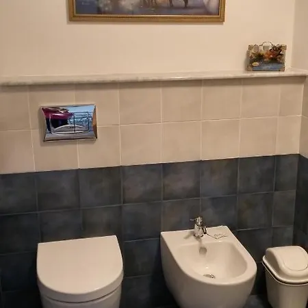 La Casa Del Melograno Alojamento de Acomodação e Pequeno-almoço 4*