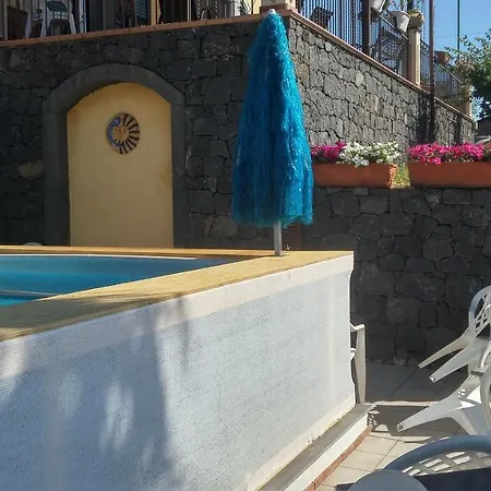 La Casa Del Melograno Bed & Breakfast
