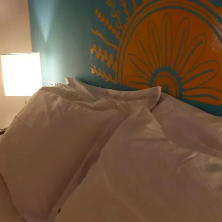 La Casa Del Melograno Alojamento de Acomodação e Pequeno-almoço Santa Venerina