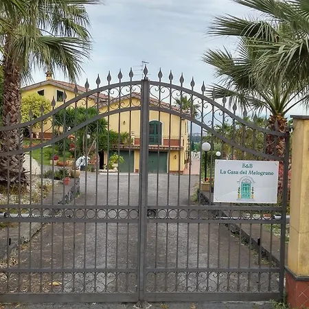 La Casa Del Melograno Bed & Breakfast